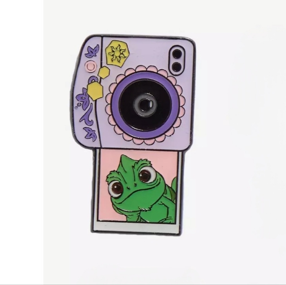 Disney Instant Photo Enamel Pin Sidekick Character Pascal From Tangled